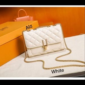Stylish sling bag